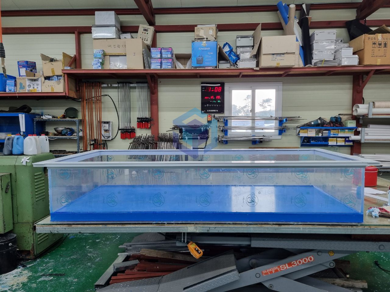 2021.12 동양방식 아크릴수조 1.jpg